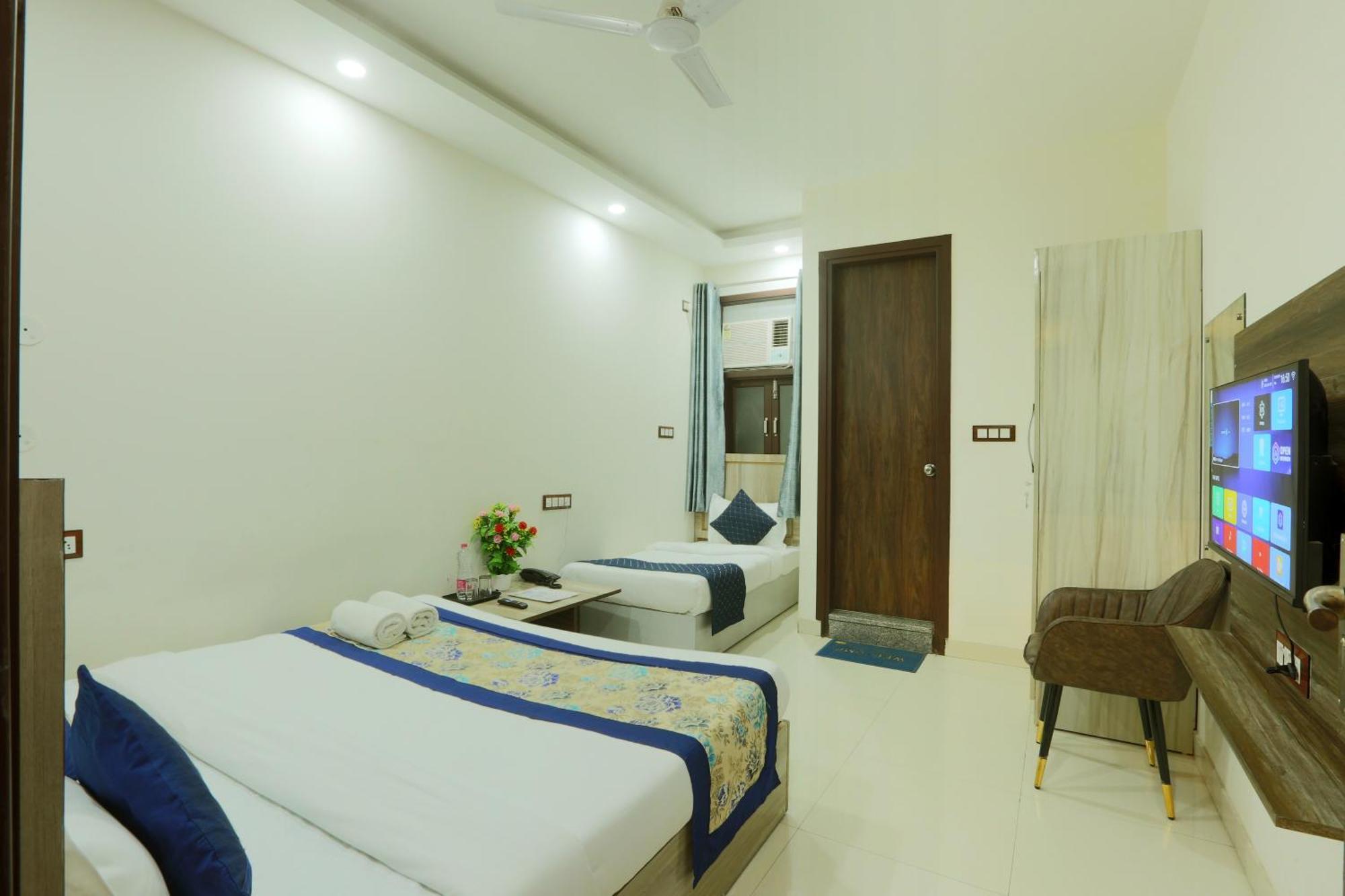 Hotel Roomsity Pride New Delhi